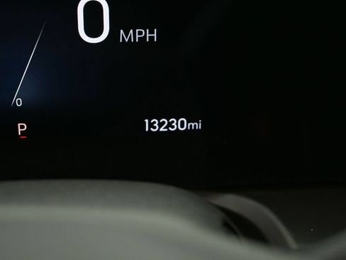 Used 2025 Buick Encore GX Sport Touring FWD image 31