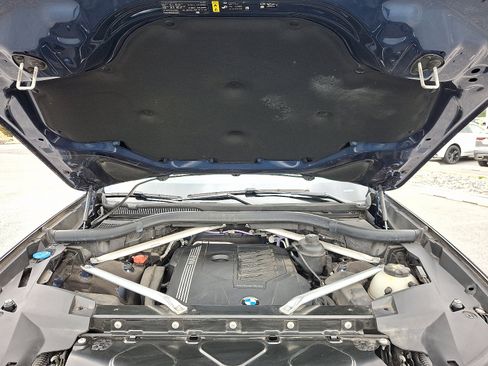 Used 2021 BMW X7 xDrive40i w/ Premium Package image 27