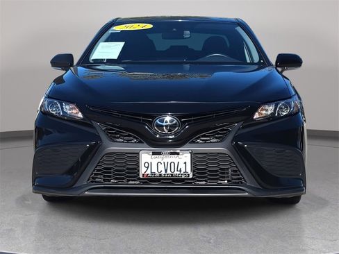 Used 2024 Toyota Camry SE image 9