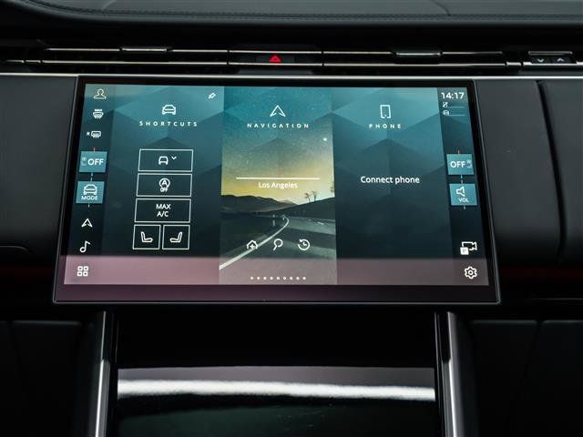 Used 2025 Land Rover Range Rover SE AWD/4WD image 28