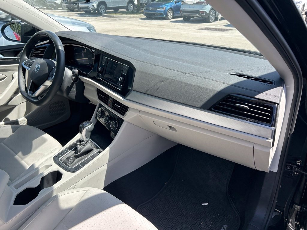Used 2024 Volkswagen Jetta SE w/ Panoramic Sunroof Package FWD image 43