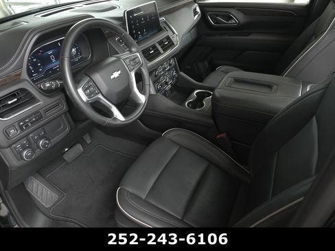 Used 2023 Chevrolet Tahoe Premier AWD/4WD image 9