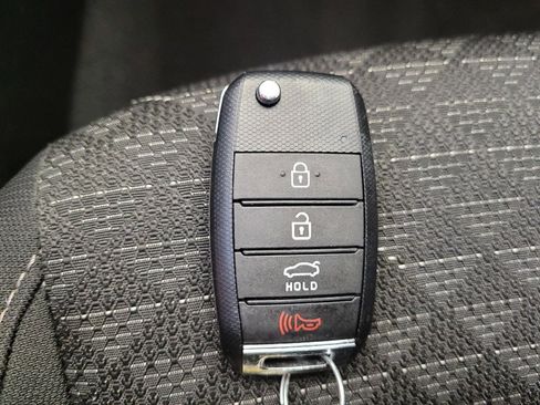 Used 2023 Kia Rio S image 32