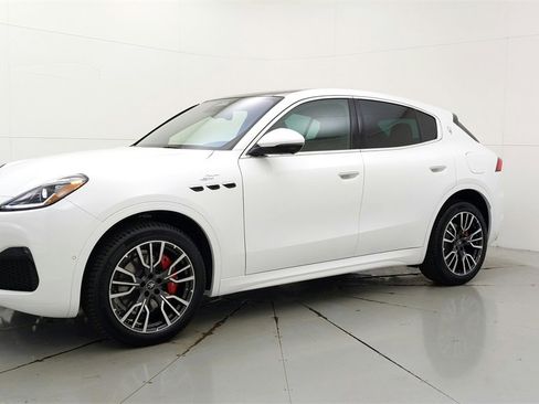 Used 2024 Maserati Grecale GT image 7