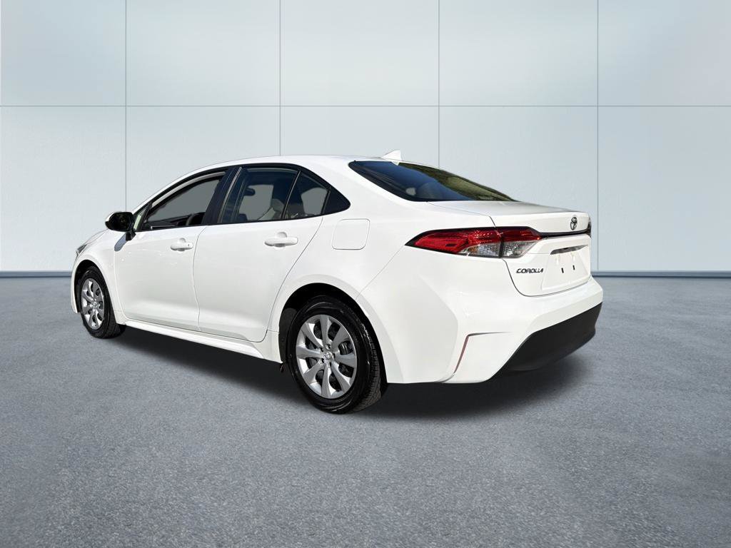 Used 2026 Toyota Corolla LE FWD image 7