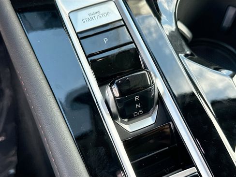 New 2026 Volkswagen Atlas Peak Edition image 13