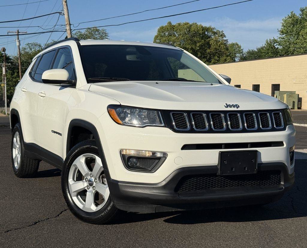 Used 2018 Jeep Compass Latitude w/ Popular Equipment Group AWD/4WD image 2