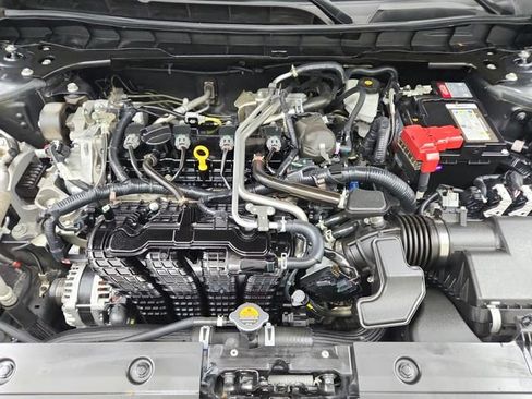 Used 2023 Nissan Altima 2.5 SV w/ SV Premium Package FWD image 17