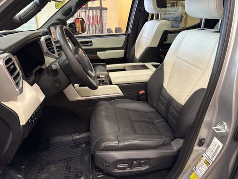 Used 2023 Toyota Tundra Capstone AWD/4WD image 34
