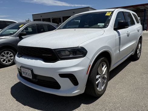 Used 2024 Dodge Durango GT AWD/4WD image 3