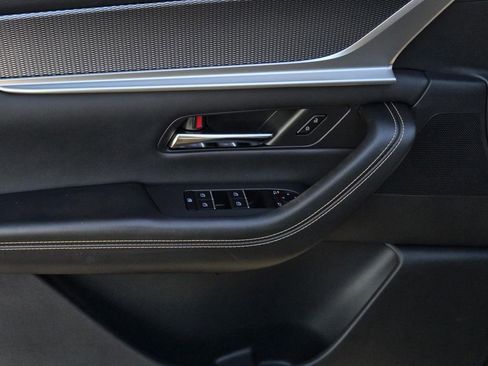 Used 2025 MAZDA CX-70 Plug-In Hybrid w/ Premium Pkg image 22