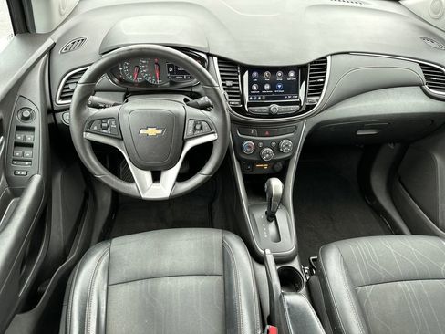 Used 2018 Chevrolet Trax LT w/ LT Convenience Package FWD image 15