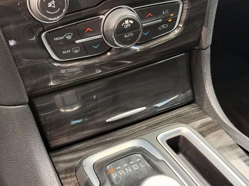 Used 2015 Chrysler 300 Limited w/ 300 Premium Group RWD image 40