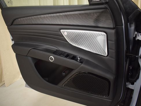 New 2025 Maserati Grecale Modena image 37