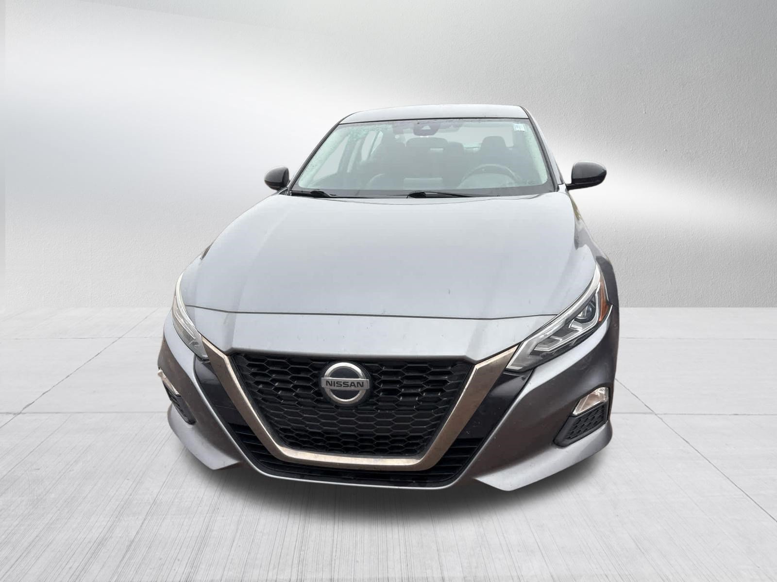 Used 2020 Nissan Altima 2.5 SR FWD image 2