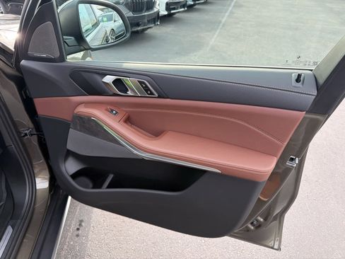 New 2026 BMW X5 xDrive50e image 16