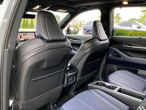 Certified 2026 INFINITI QX60 Sport w/ Dark Cargo Package AWD/4WD image 31