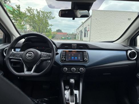 Used 2025 Nissan Versa SV FWD image 32