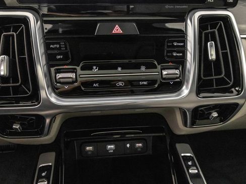 Used 2023 Kia Sorento SX FWD image 21