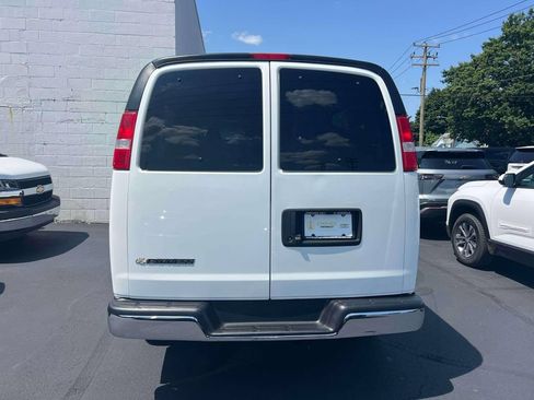 Used 2019 Chevrolet Express 3500 LT w/ LT Preferred Equipment Group RWD image 5