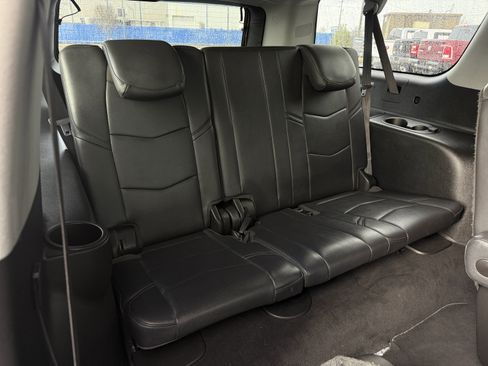 Used 2018 Cadillac Escalade ESV 2WD image 33