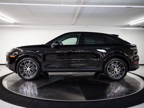 New 2026 Porsche Cayenne Coupe AWD/4WD image 2