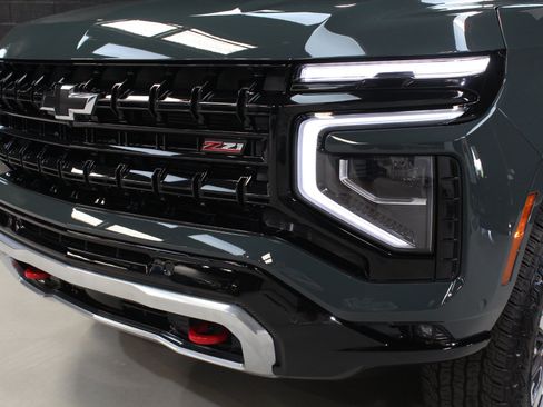 Used 2025 Chevrolet Tahoe Z71 w/ Z71 Off-Road Package AWD/4WD image 9