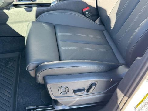 New 2025 Audi Q5 Premium Plus image 18