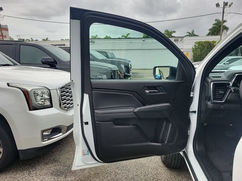 Used 2024 GMC Canyon Elevation w/ Convenience Package RWD image 17
