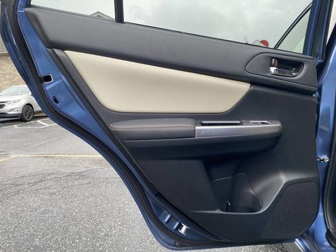 Used 2016 Subaru Crosstrek 2.0i Limited image 12