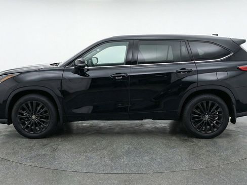 Used 2025 Toyota Highlander XSE image 5