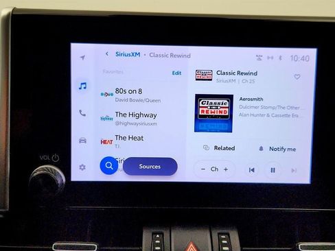 Used 2023 Toyota RAV4 XLE Premium image 18