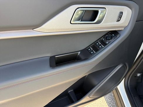 New 2026 Ford Explorer Active image 21