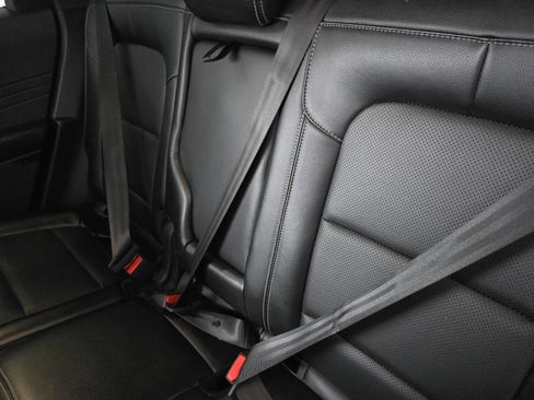 Used 2022 Ford Escape Titanium image 21