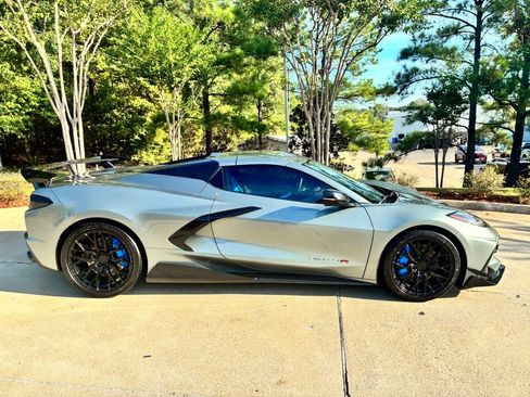 Used 2023 Chevrolet Corvette Stingray Premium Conv w/ Z51 Performance Package RWD image 10