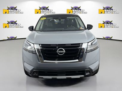Used 2022 Nissan Pathfinder Platinum