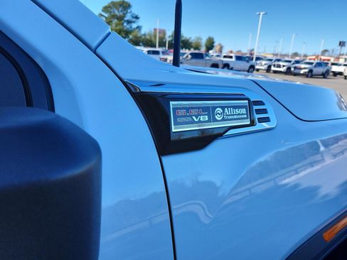 New 2026 GMC Sierra 2500 Pro w/ Convenience Package image 7