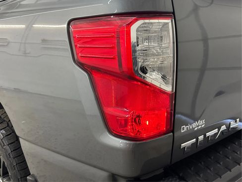 Used 2017 Nissan Titan SL AWD/4WD image 34