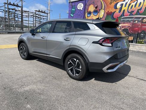 Used 2025 Kia Sportage LX AWD/4WD image 3