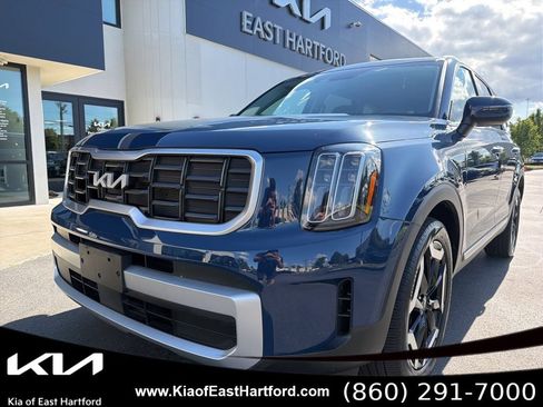 Certified 2023 Kia Telluride S w/ S Sunroof Package AWD/4WD image 3