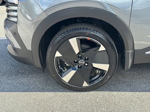 New 2026 Nissan Kicks SR FWD image 11