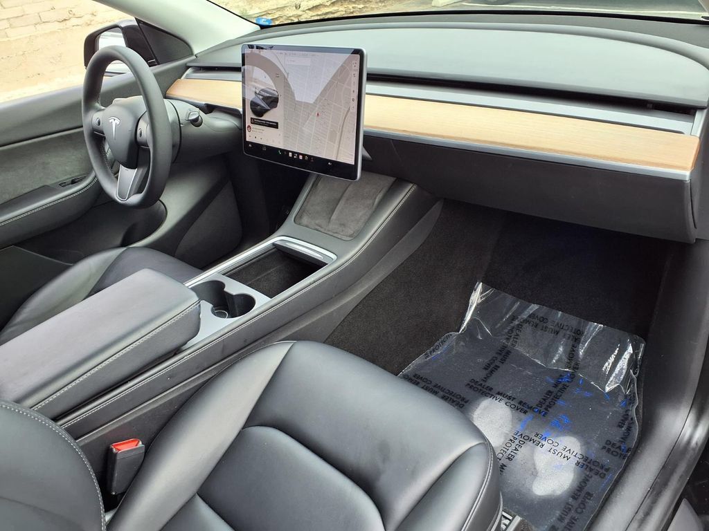 Used 2021 Tesla Model Y 2WD image 29