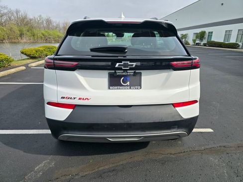 Used 2023 Chevrolet Bolt EUV LT w/ Redline Edition image 5