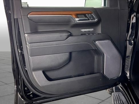 Certified 2023 GMC Sierra 1500 Denali w/ Technology Package AWD/4WD image 21