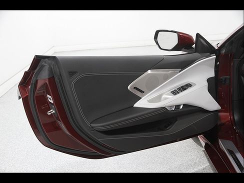 Used 2020 Chevrolet Corvette Stingray Preferred Conv w/ 2LT Preferred Equipment Group RWD image 5