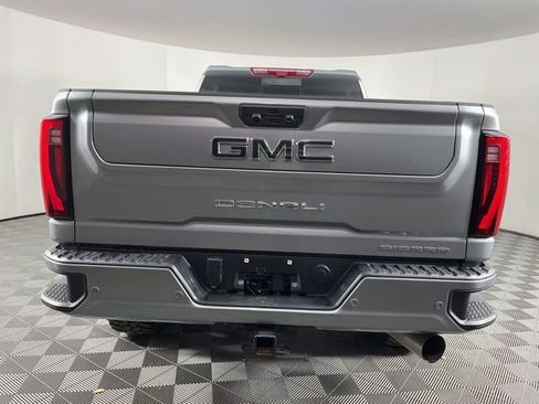Used 2025 GMC Sierra 2500 Denali Ultimate w/ Max Trailering Package image 9
