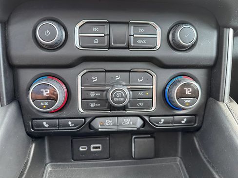 Used 2022 Chevrolet Tahoe Z71 AWD/4WD image 35