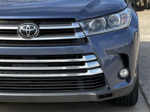 Used 2018 Toyota Highlander Limited image 8