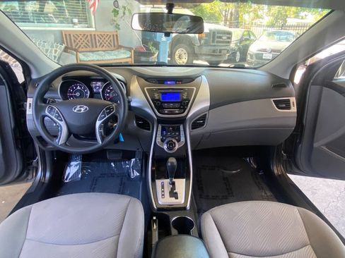 Used 2013 Hyundai Elantra GLS w/ Preferred Pkg FWD image 24