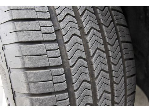 Certified 2026 Cadillac Vistiq Luxury image 32